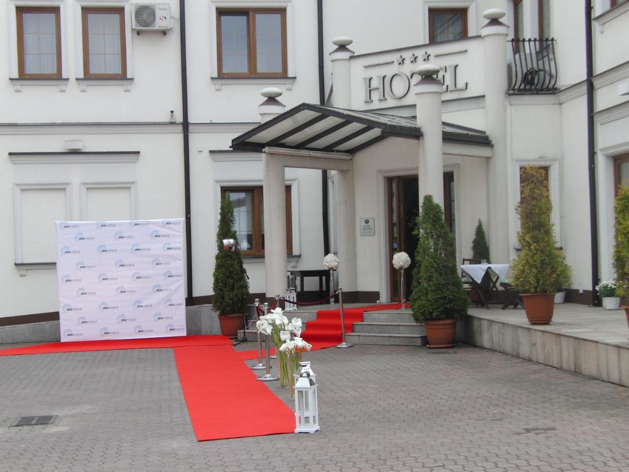 Hotel Dworek*** Skierniewice Exterior photo
